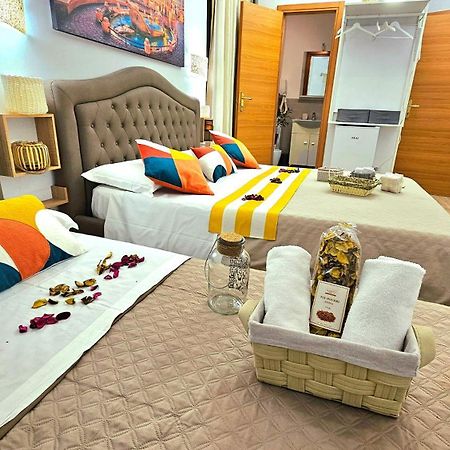 Bed and Breakfast A Casa Simpatia Roma - Free Parking If You Book 4 Nights Exterior foto