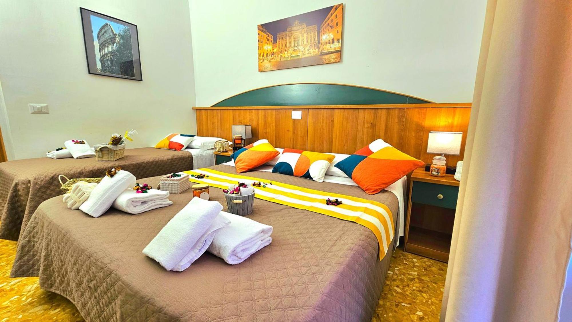 Bed and Breakfast A Casa Simpatia Roma - Free Parking If You Book 4 Nights Exterior foto